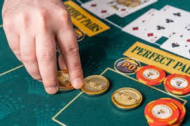 Dashboard retroslot menampilkan berbagai kategori permainan